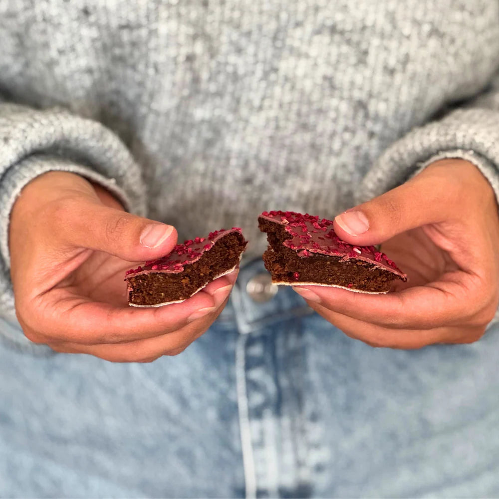 Dattellebkuchen mit fruchtiger Himbeerschokolade