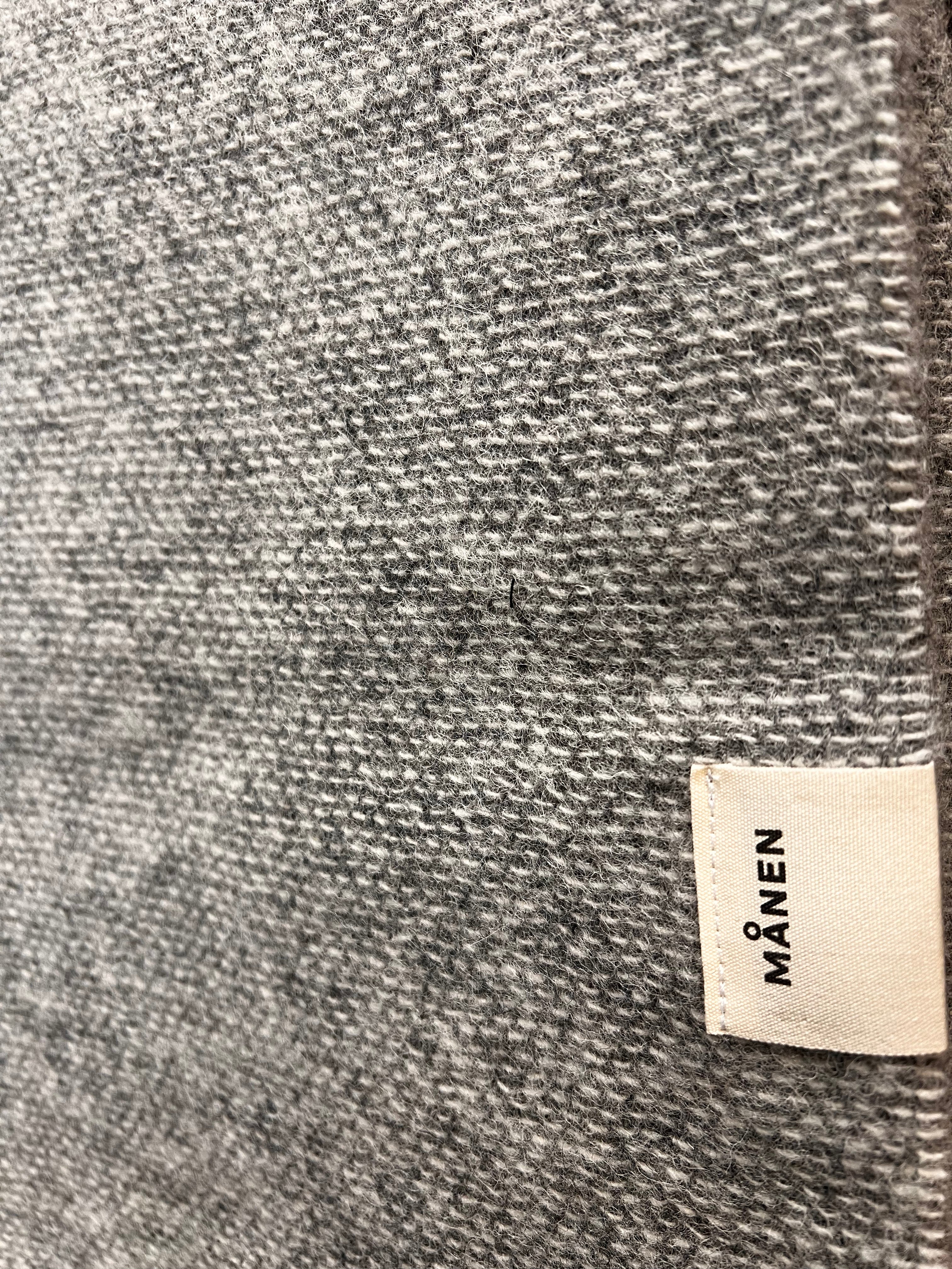 Wolldecke Bicolor mit Fransen Hellgrau/Grau - GUNDT HOME