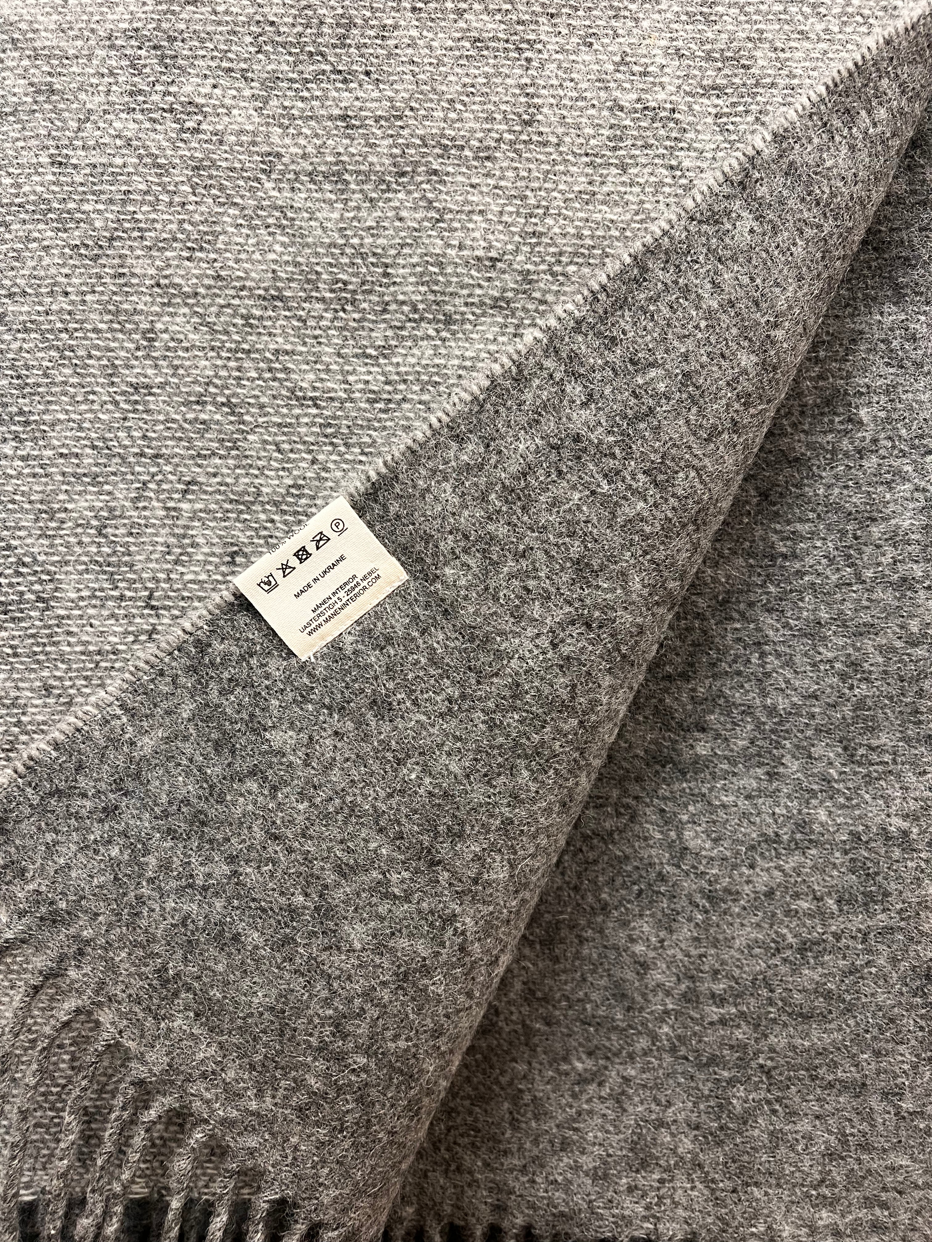 Wolldecke Bicolor mit Fransen Hellgrau/Grau - GUNDT HOME