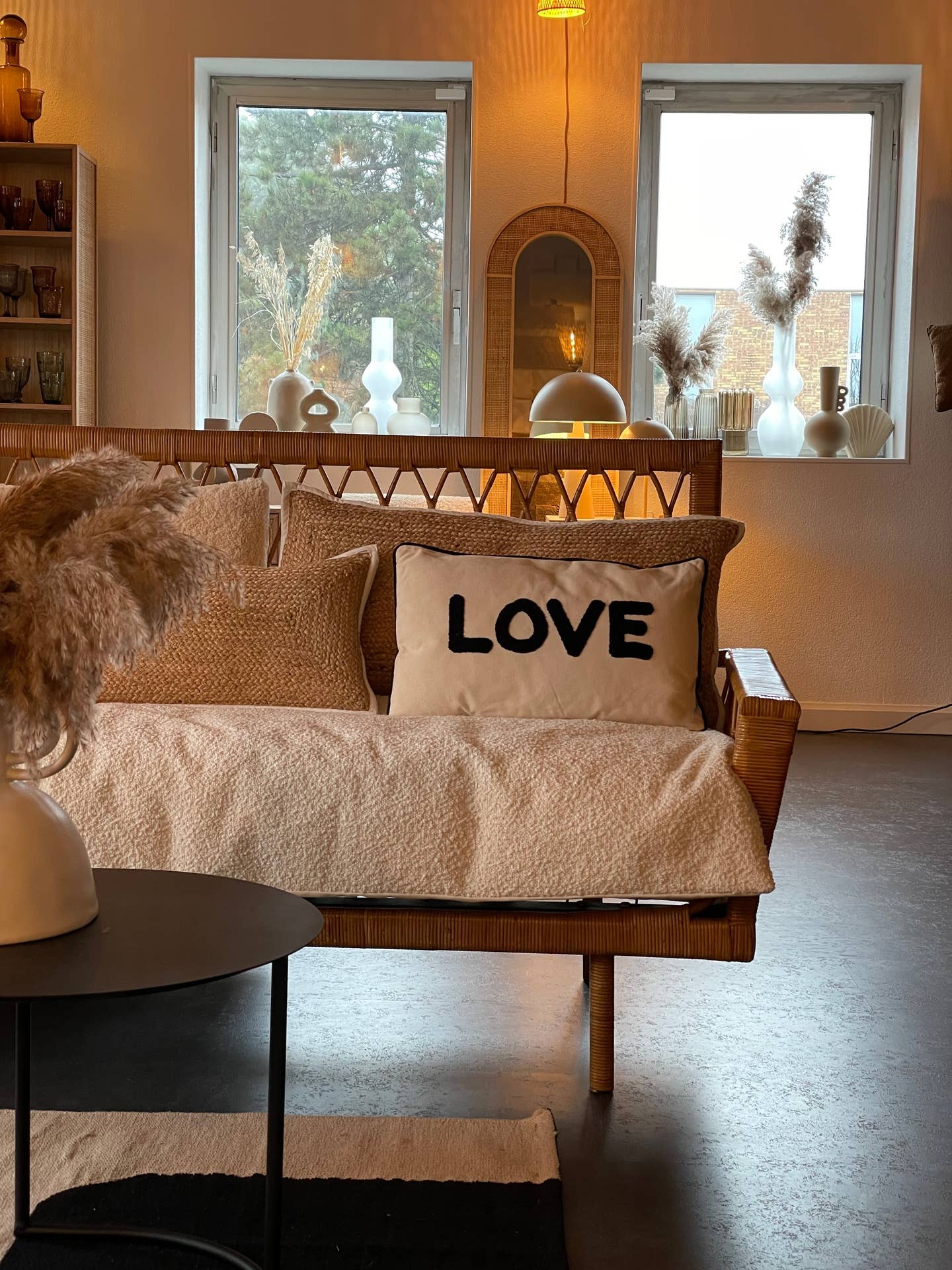 Opjet Paris Love Kissen aus natürlichem Canvas 30 x 50 cm - GUNDT HOME