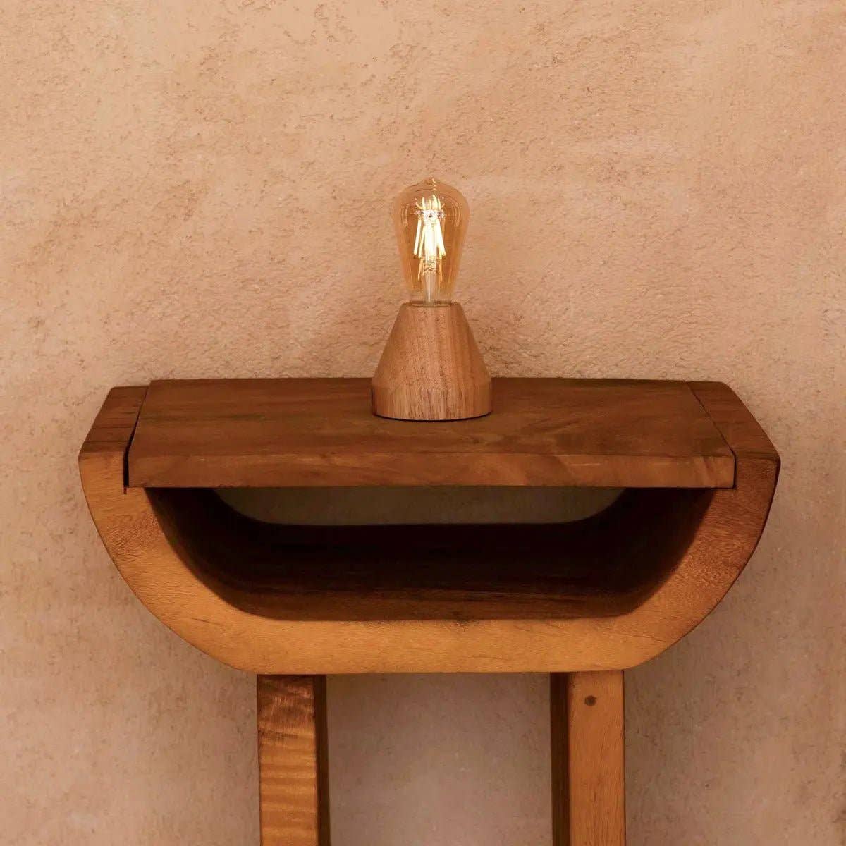 Zavi Hellbraune Wiederaufladbare Tischlampe | LED, Kabellos & 80 Stunden Akkulaufzeit - GUNDT HOME