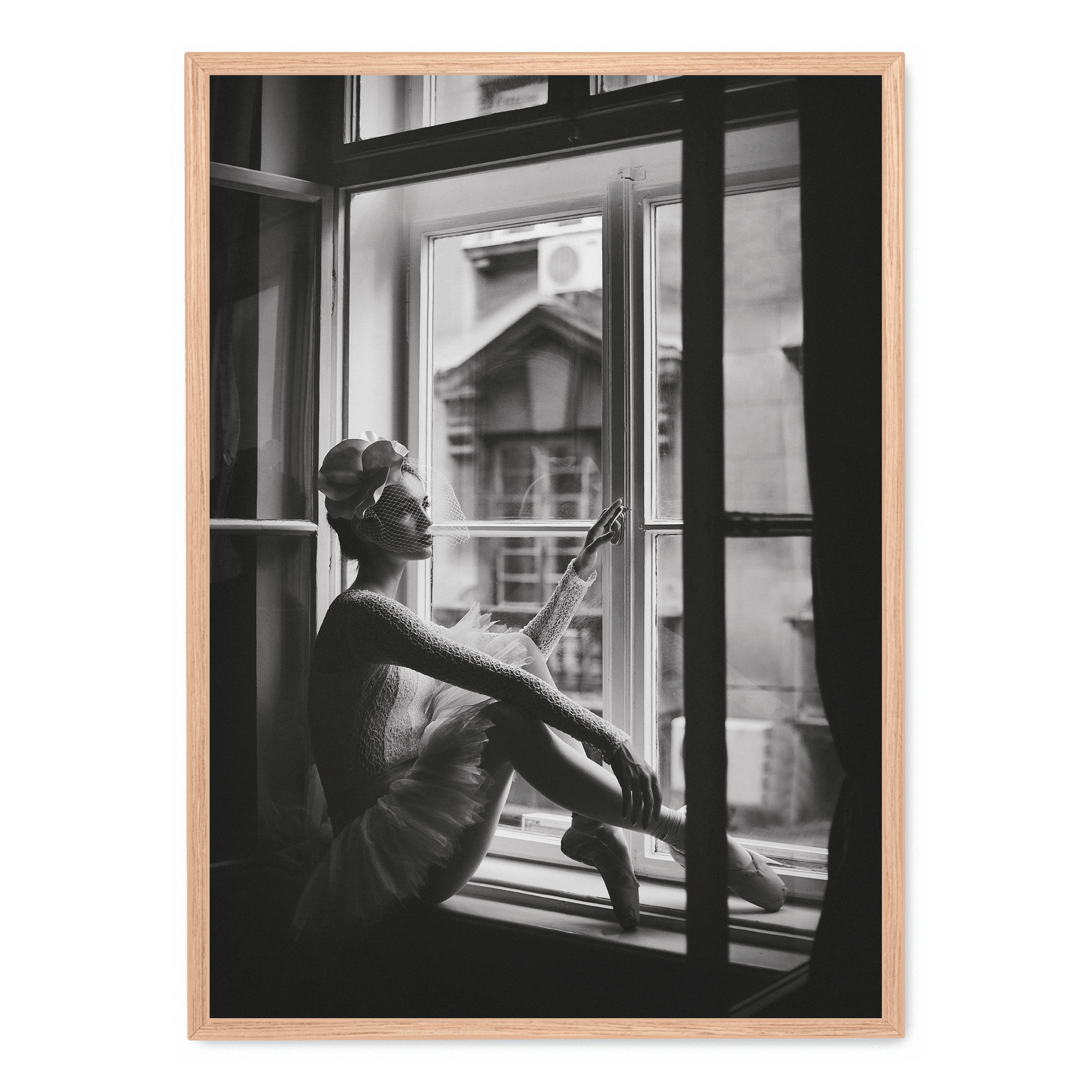 Ballerina im Fenster – Poster: No frame / A4 (21 x 29,7 cm)