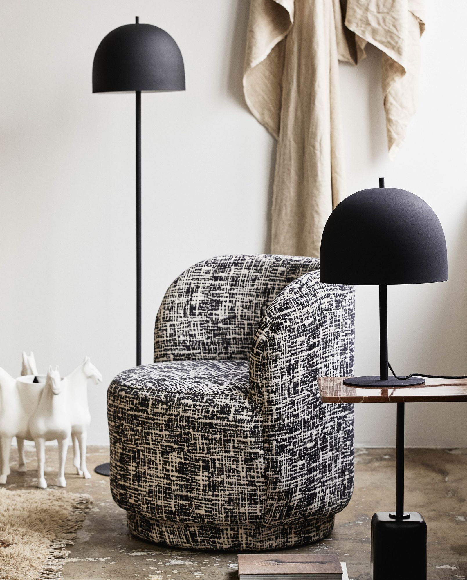 BOMU lounge chair - black/white