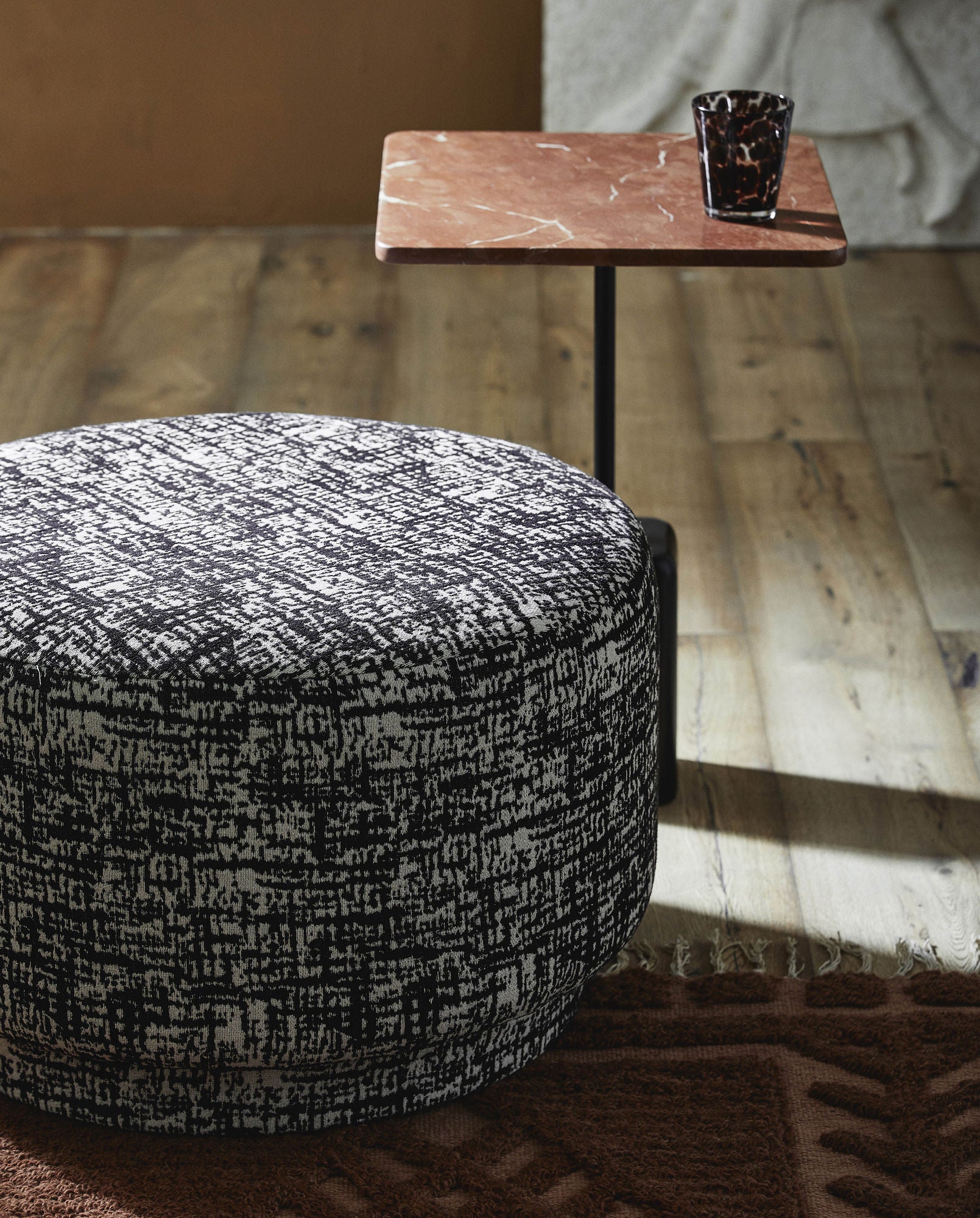 BOMU pouf - black/white