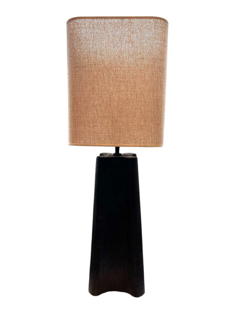 Tischlampe mit schwarzem Holzfuß und Leinen-Schirm - GUNDT HOME
