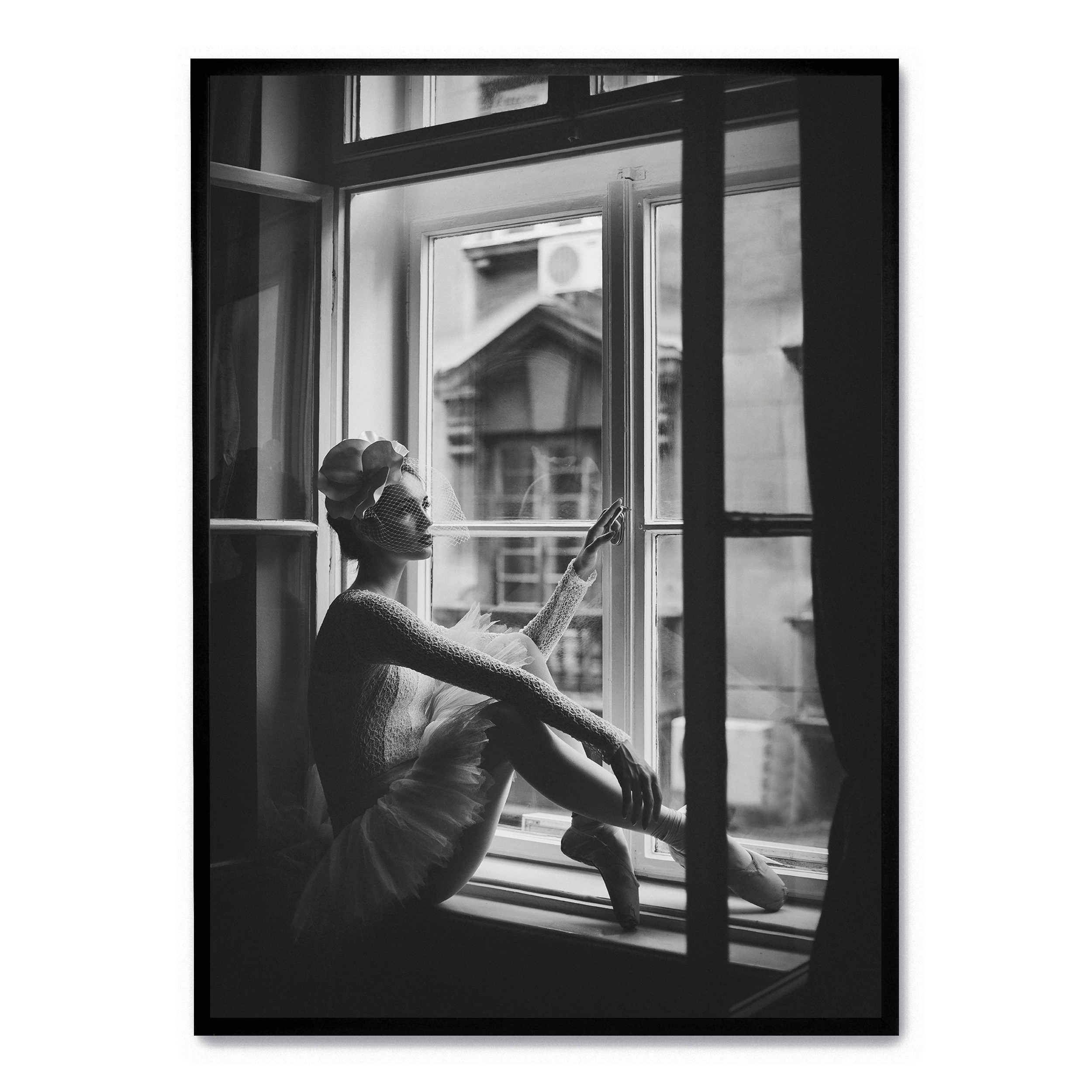 Ballerina im Fenster – Poster: No frame / A4 (21 x 29,7 cm)